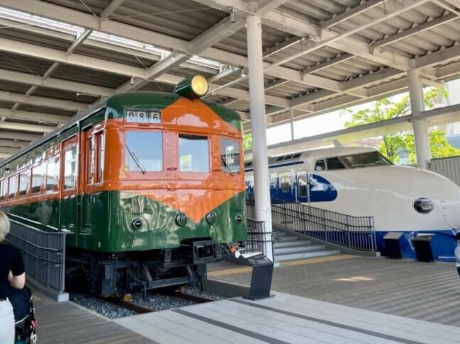 京都鉄道博物館のクハ86形と0系21形