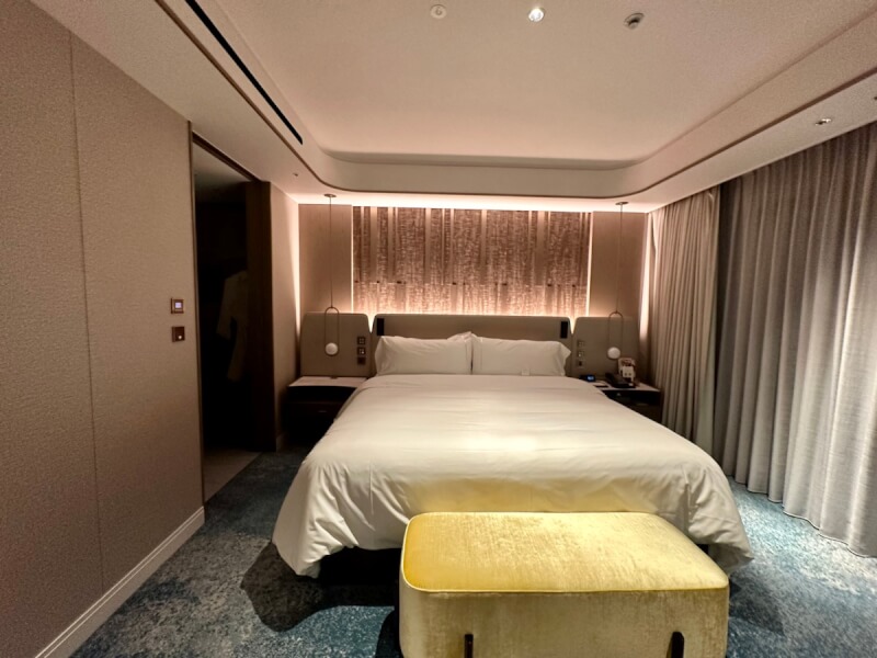 ウェスティン都ホテル京都のジュニアスイートのベッド