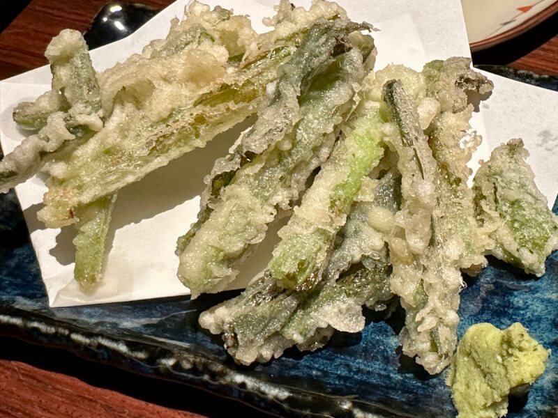だいだらぼっちの野沢菜の天ぷら