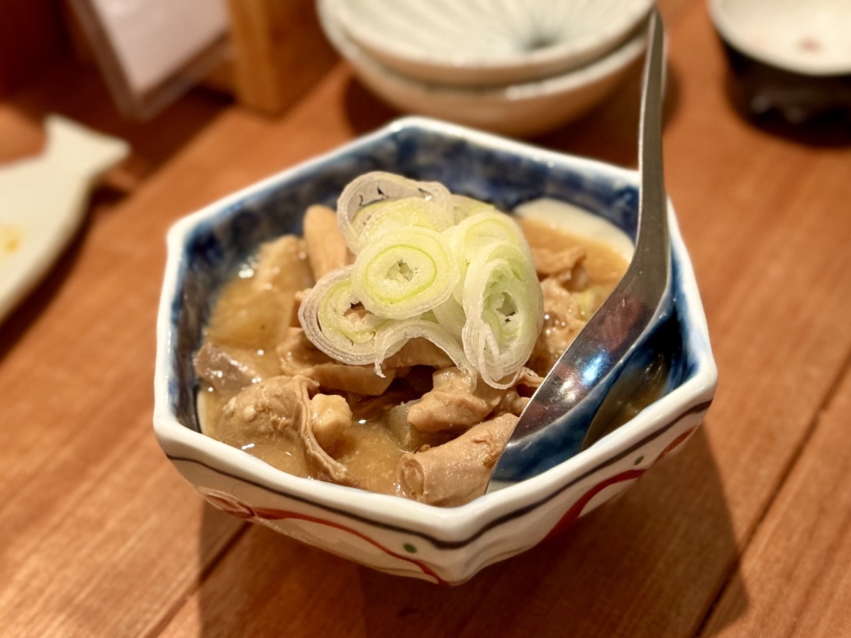 町屋あかりやの料理
リバーワイルドのぶどうぶた モツ煮込み​