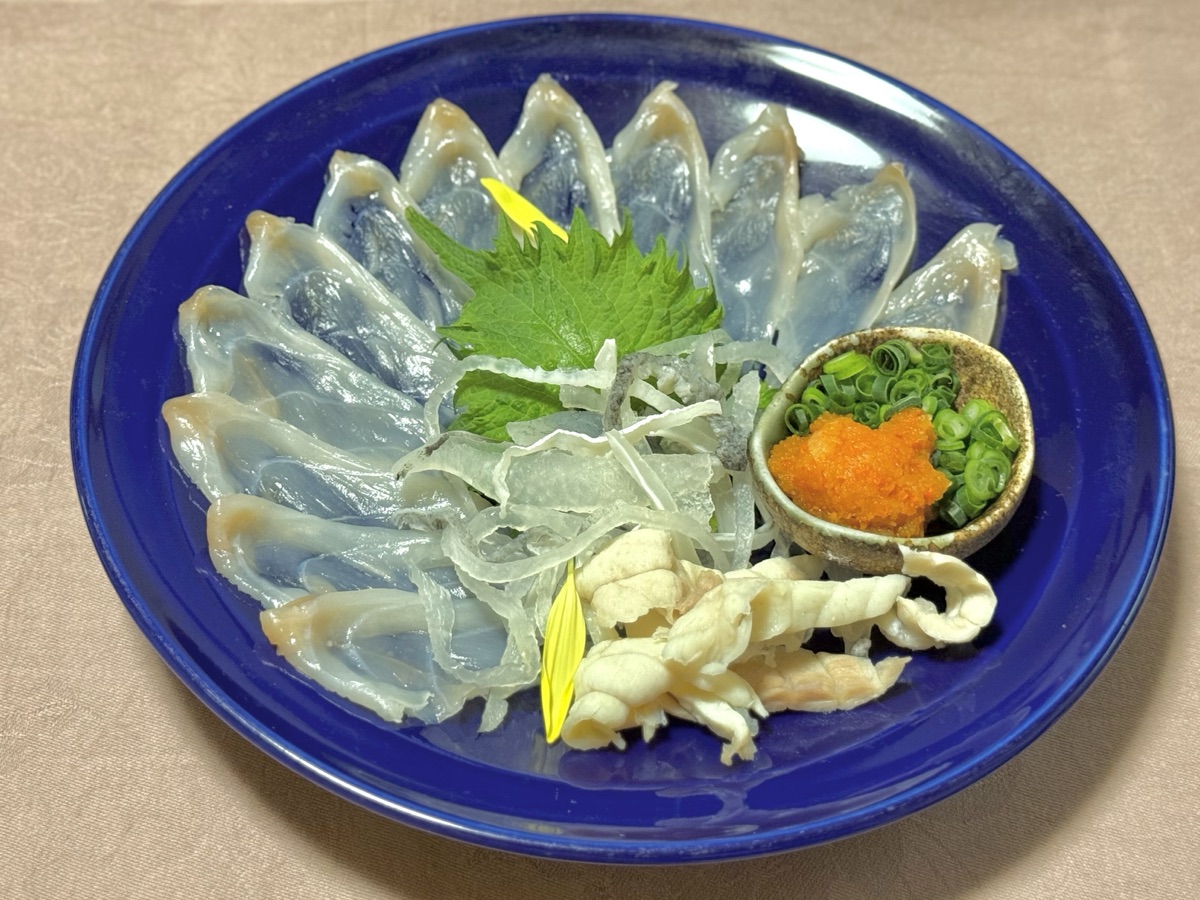 河豚薄造り［鉄刺］