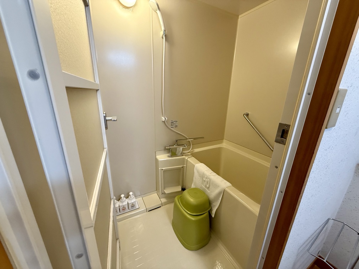 秋田温泉さとみ　東館和洋室のユニットバス