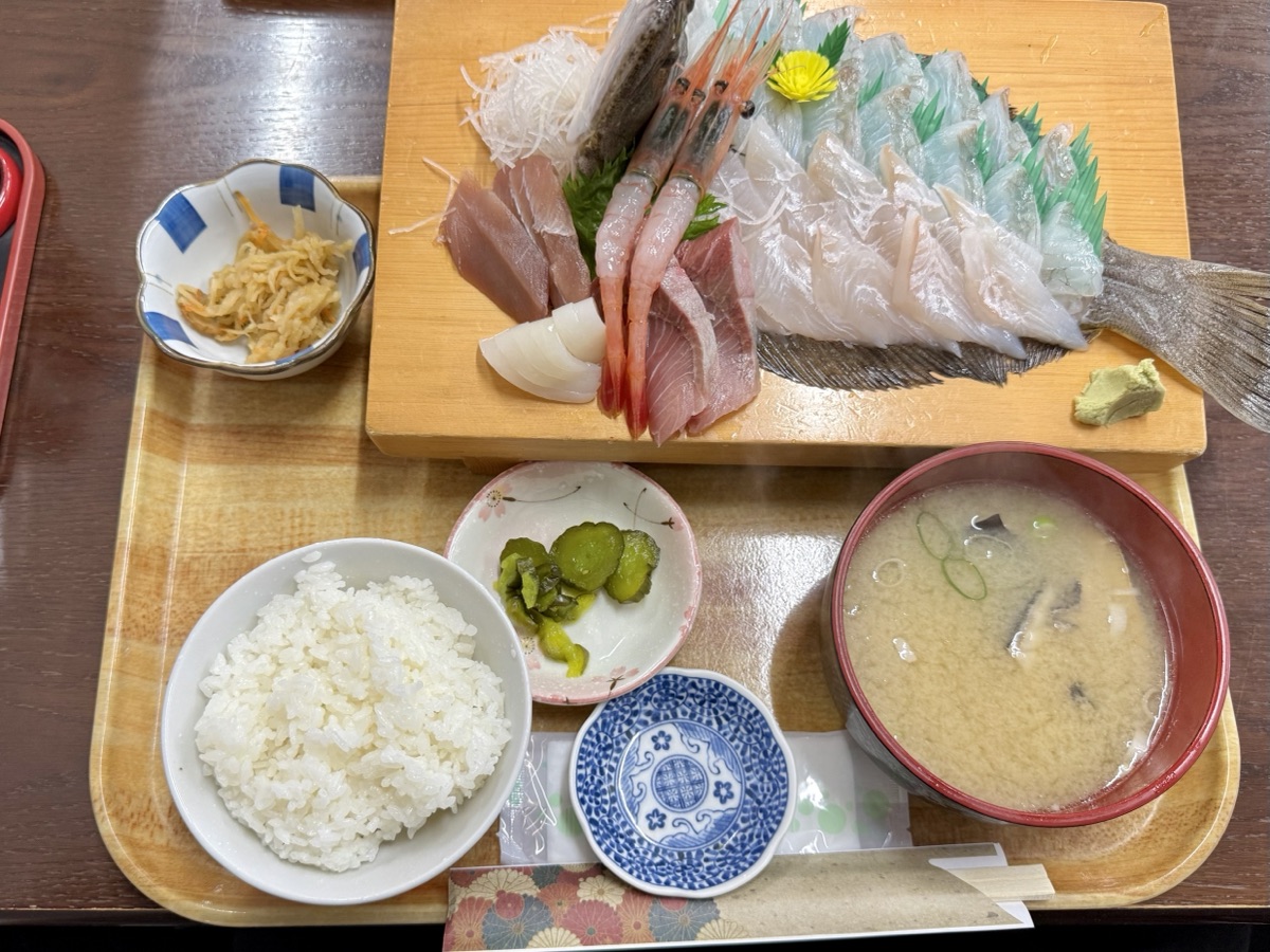 男鹿海鮮市場・海鮮屋の海鮮定食