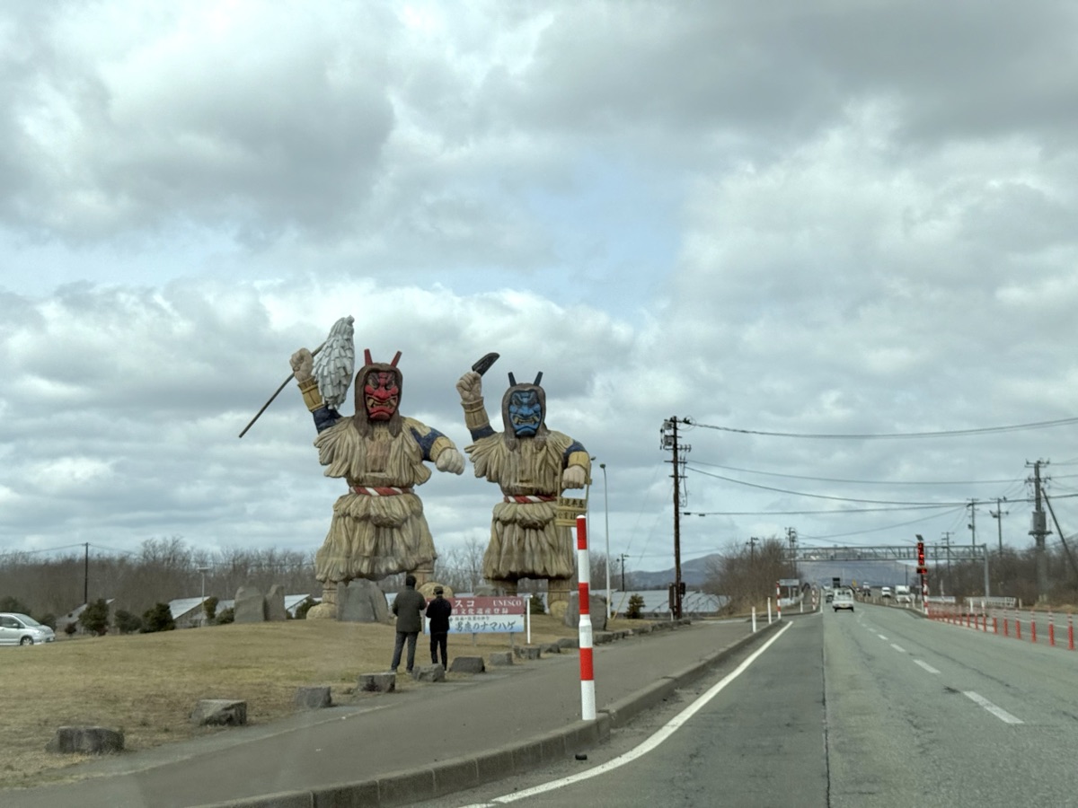 なまはげ立像（巨大なまはげ）