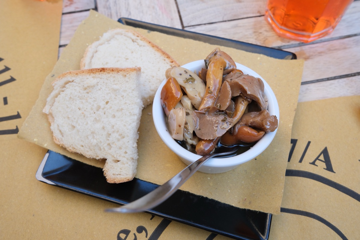 オイル漬けミックスきのこ（フンギ・ミスティ・ソットオーリオ／Funghi misti sott’olio）