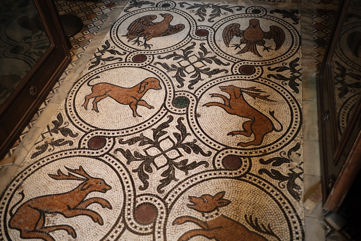 サン・マルコ寺院の床のモザイク画