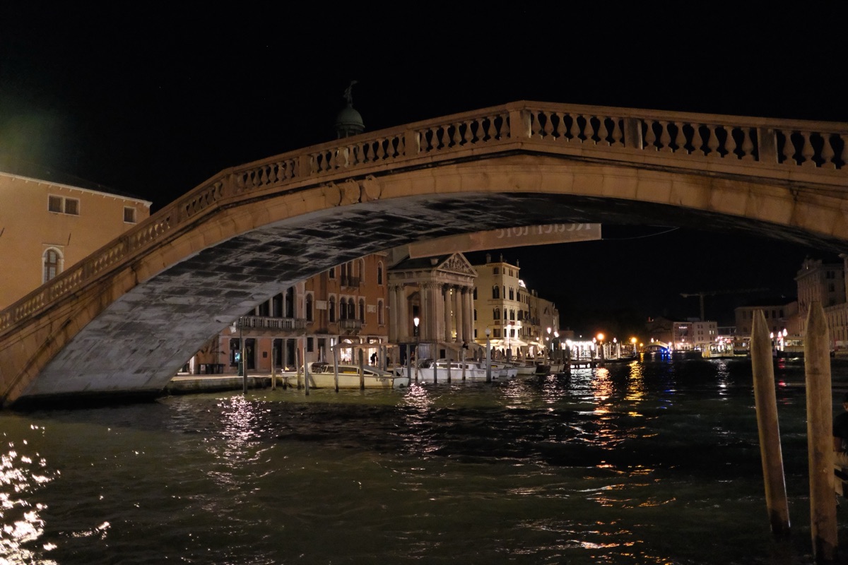 ヴァポレットから見た夜の景色
