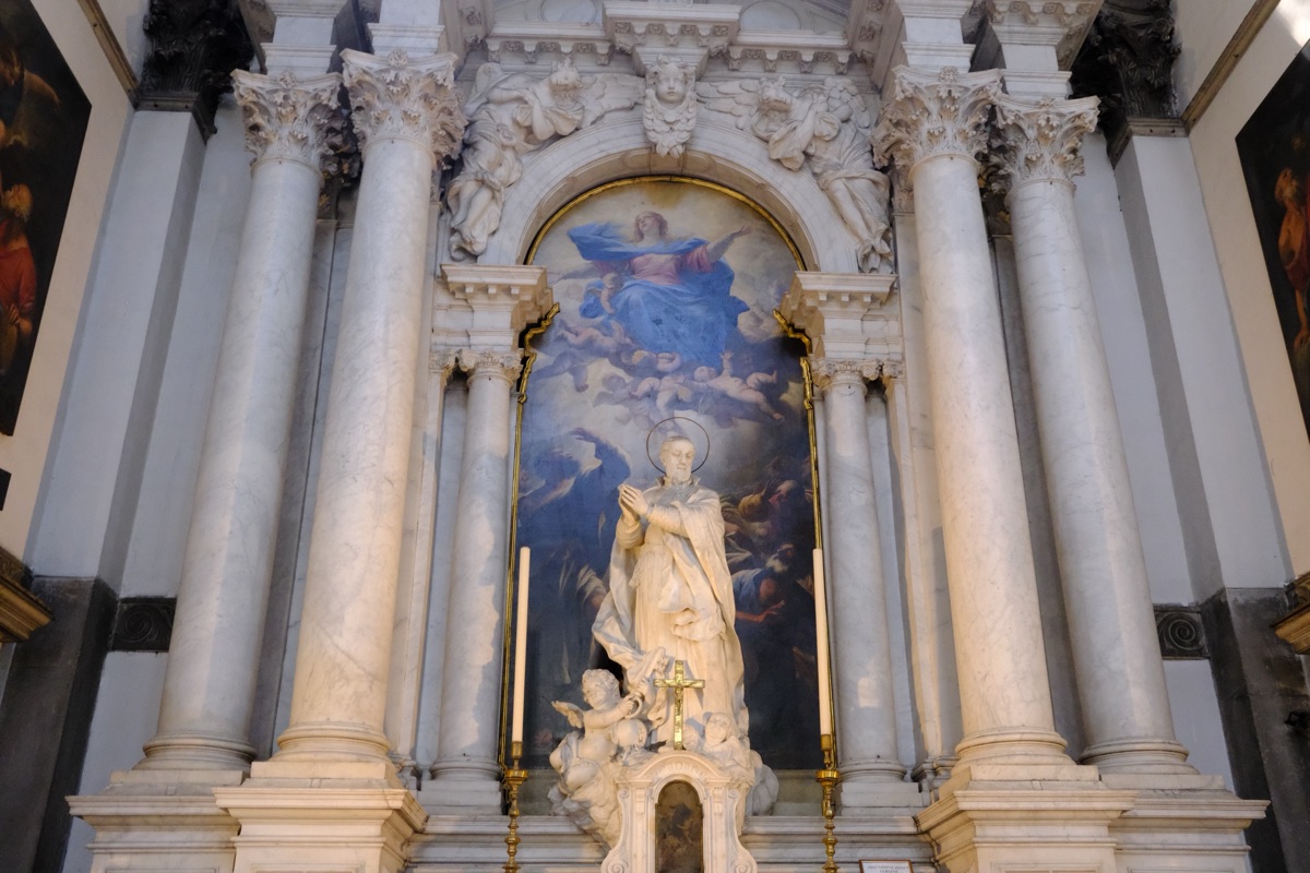 サンタ・マリア・デッラ・サルーテ聖堂の祭壇