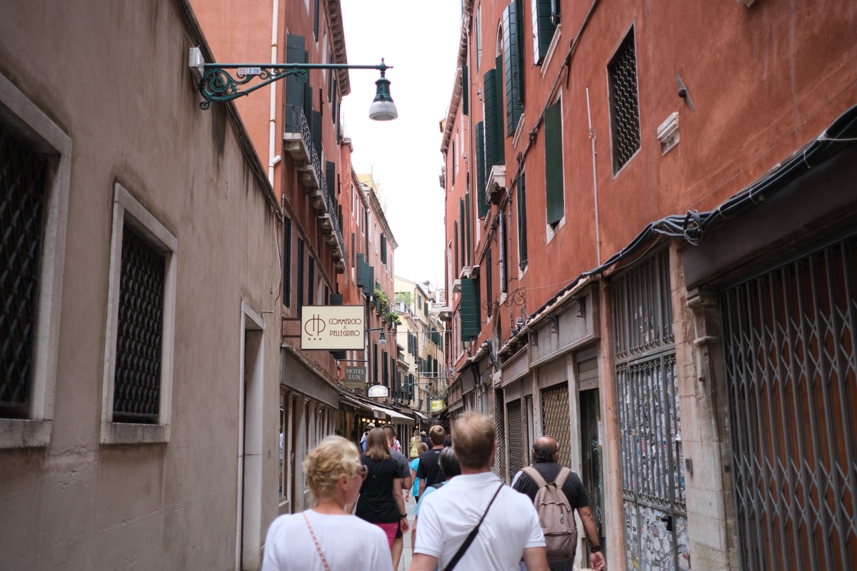 ヴェネツィアの路地