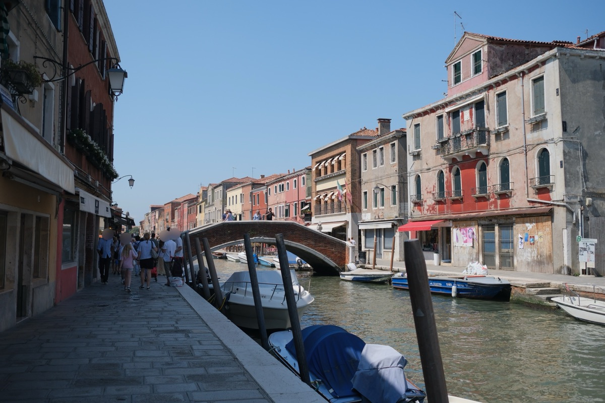 ムラーノ島の運河と街並み