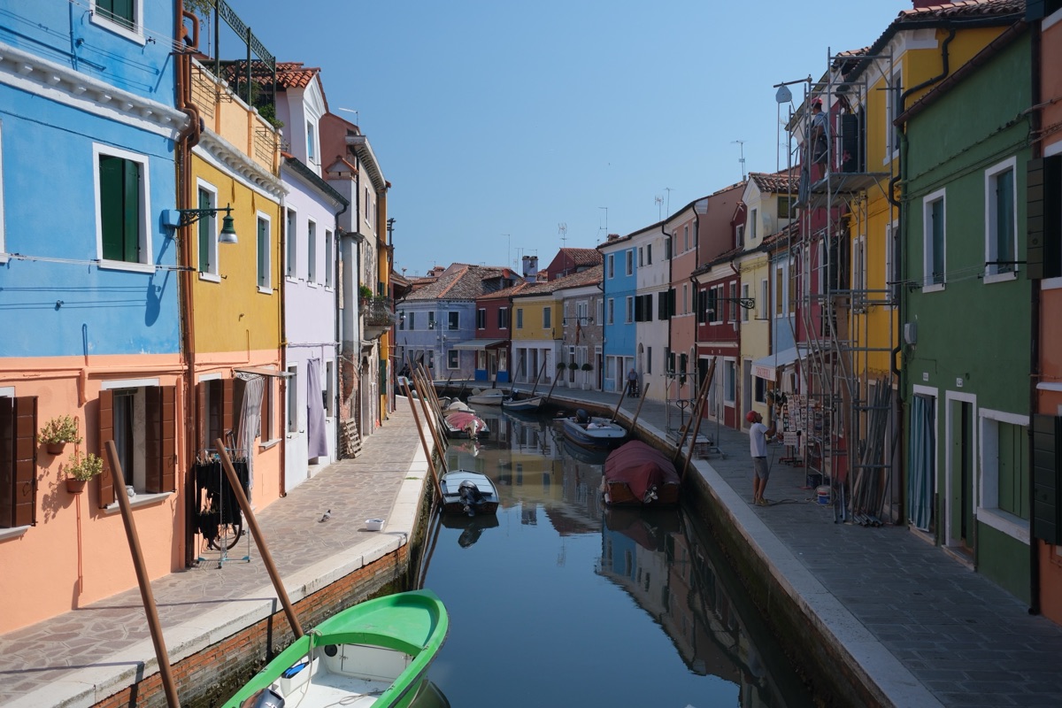 ブラーノ島のカラフルな街並み