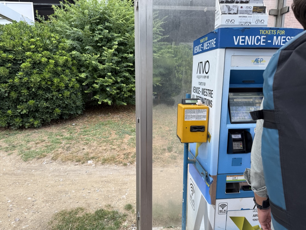 バスの券売機と打刻機