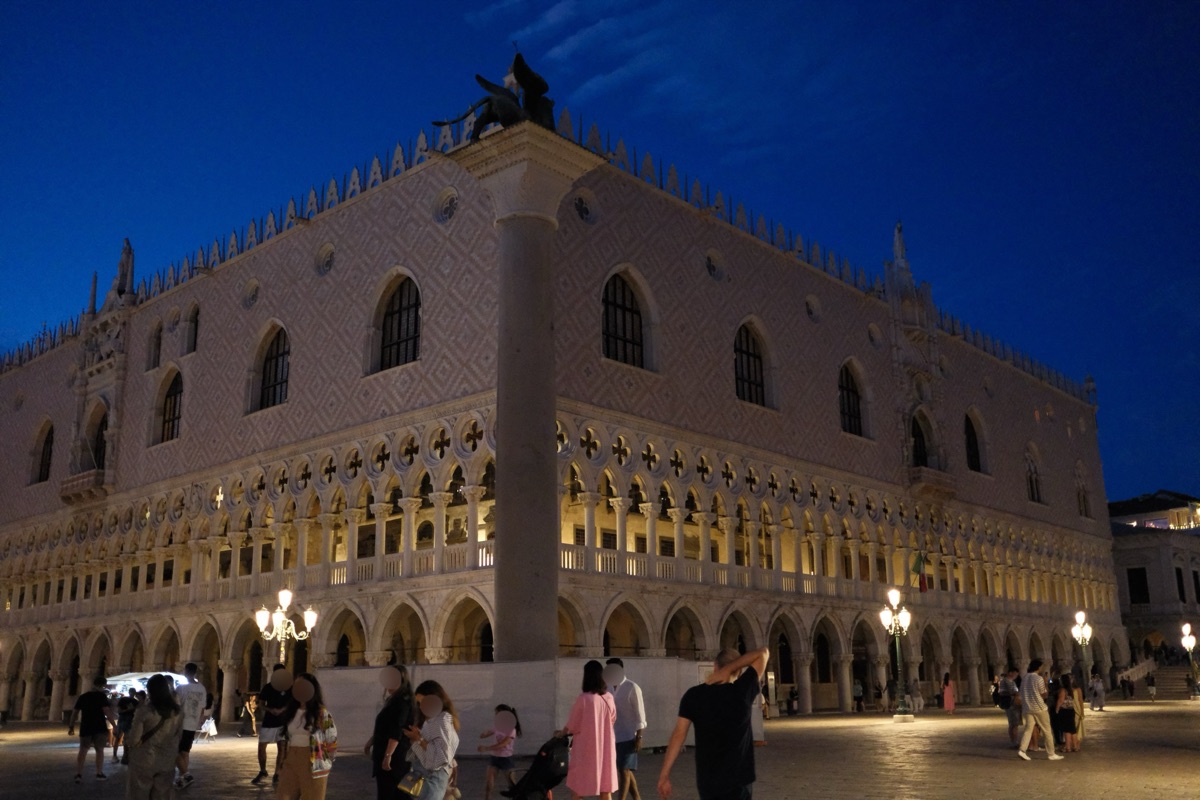 ドゥカーレ宮殿