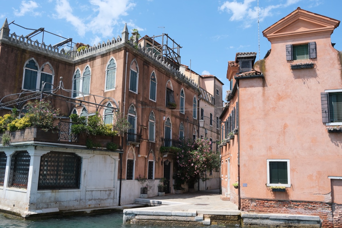 ジャルディーニの船着場からすぐのところで見たヴェネツィアの景色