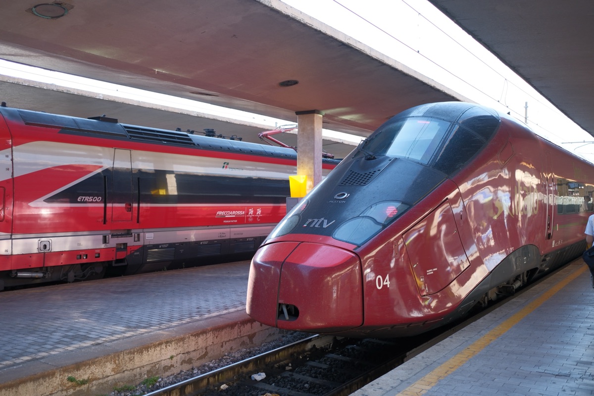 フィレンツェの駅で撮影したイタロの車両