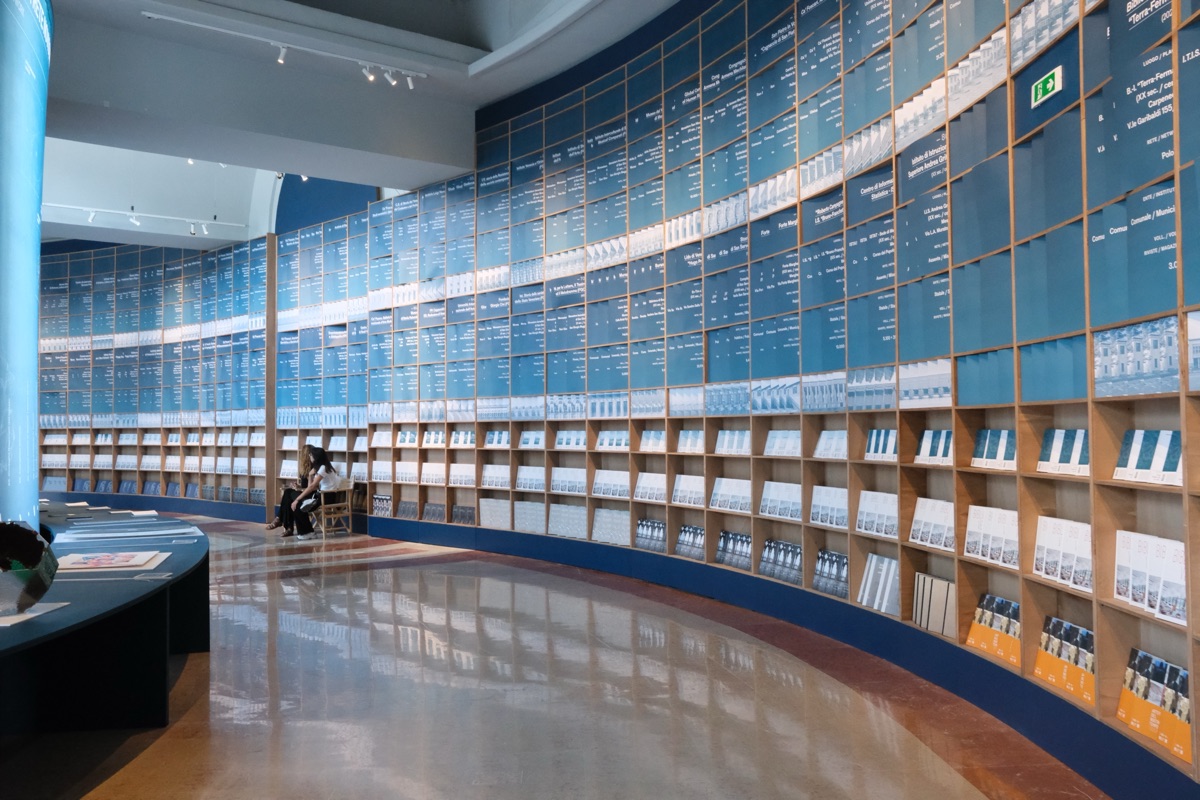 ヴェネツィア・ビエンナーレ ヴェネツィア館の展示