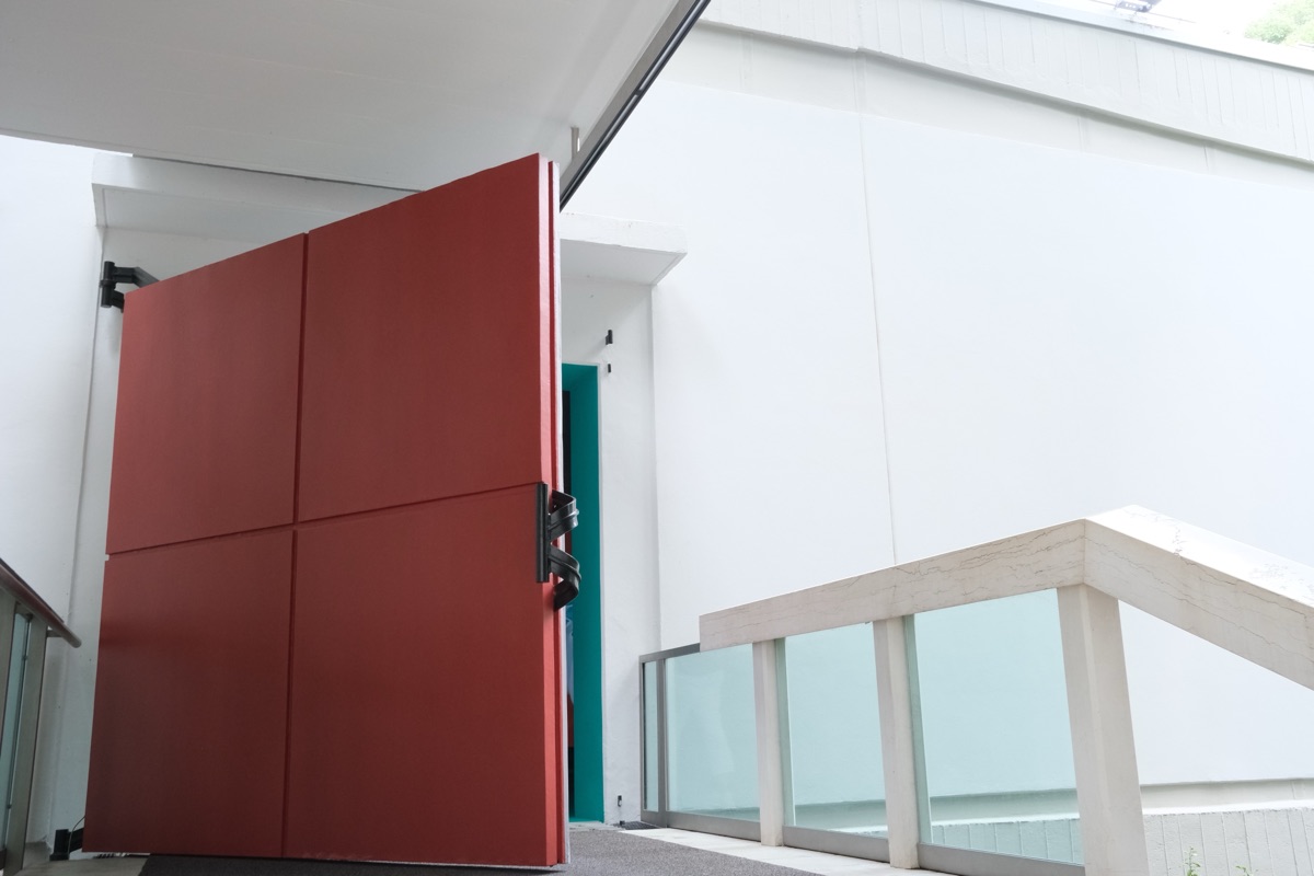 ヴェネツィア・ビエンナーレ 日本館の室内への入り口