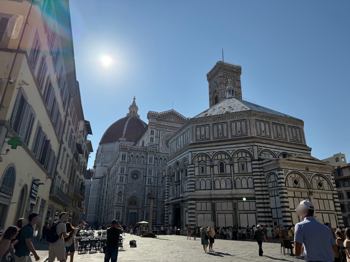 サンタ・マリア・デル・フィオーレ大聖堂（通称ドゥオーモ）とサン・ジョヴァンニ洗礼堂