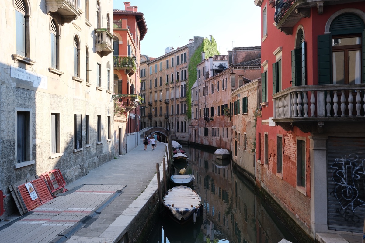 夏の18時の明るいヴェネツィア