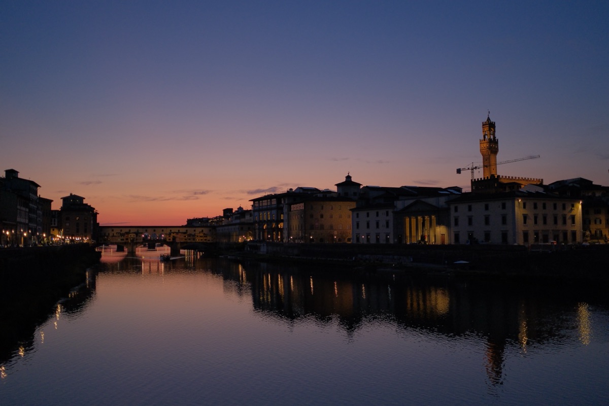 夕焼けとヴェッキオ橋