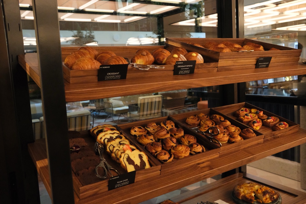 W Florenceの朝食のペイストリー達