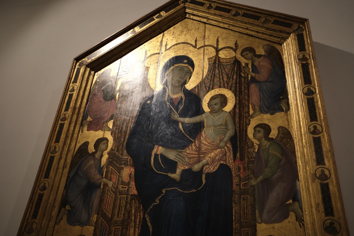 《ルチェッライの聖母（Madonna Rucellai）》 ドゥッチョ・ディ・ブオニンセーニャ