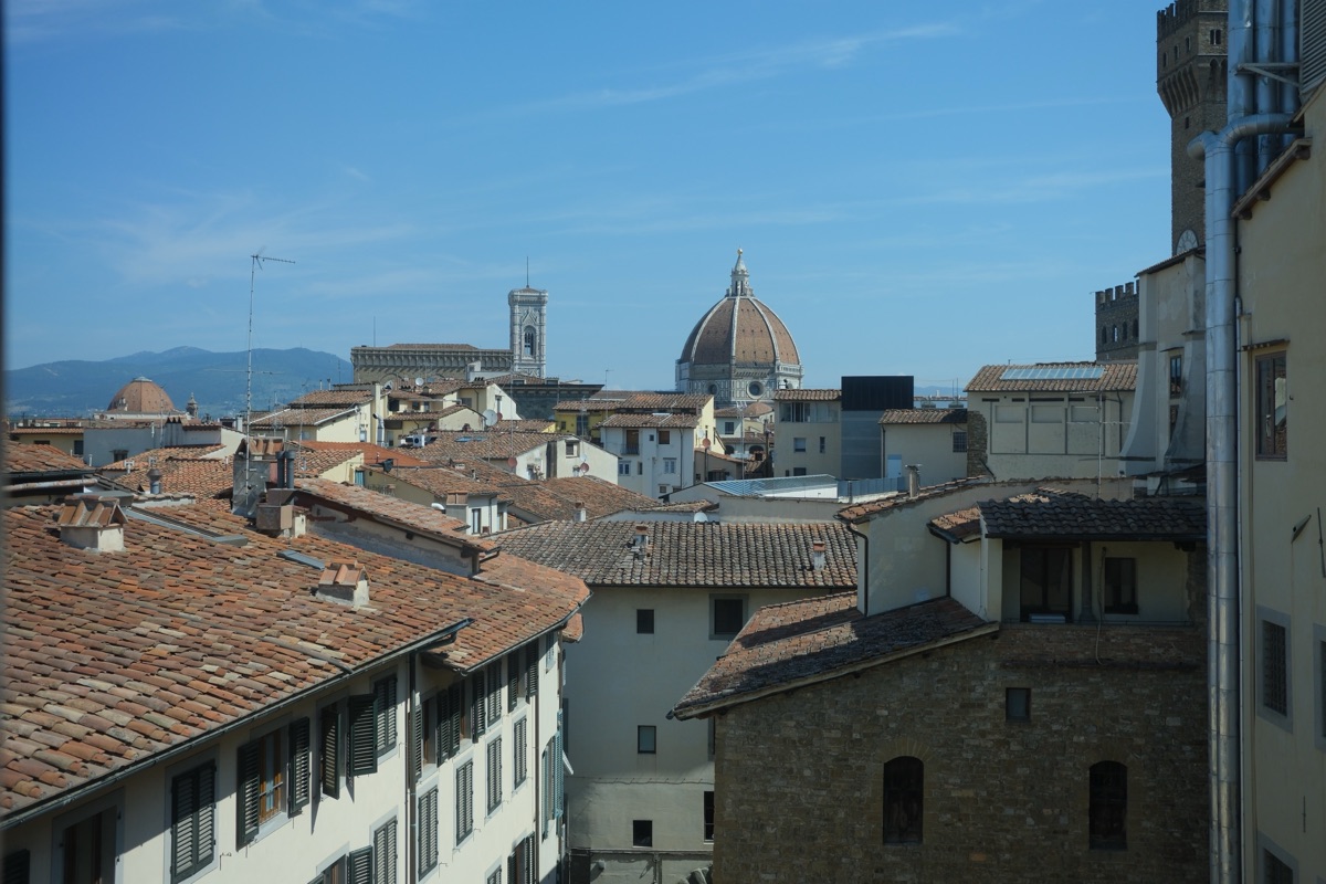 ウフィツィ美術館の窓から見えたサンタ・マリア・デル・フィオーレ大聖堂