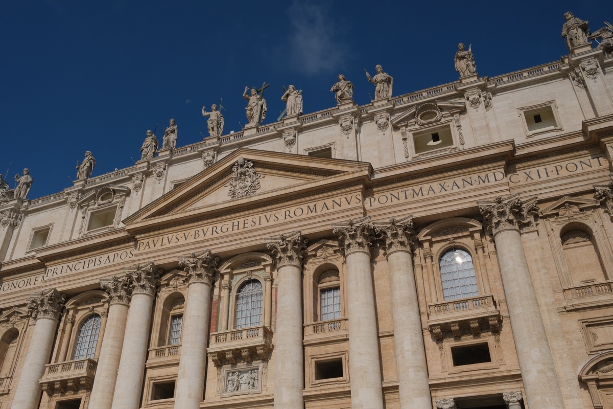 サン・ピエトロ大聖堂のファサード