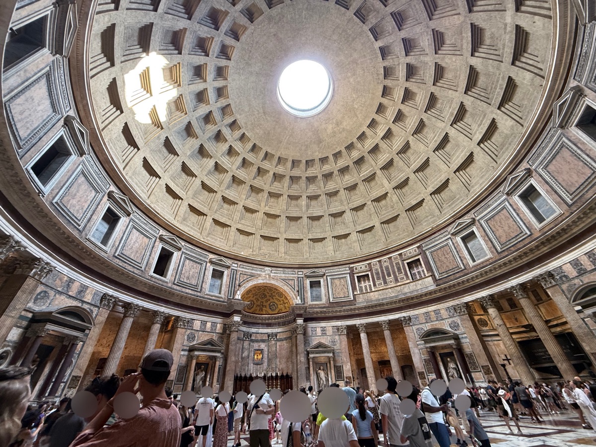 パンテオンの中のドーム