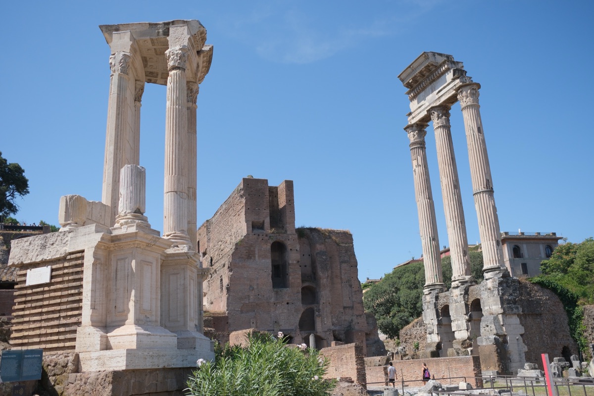 カストルとポルックス神殿