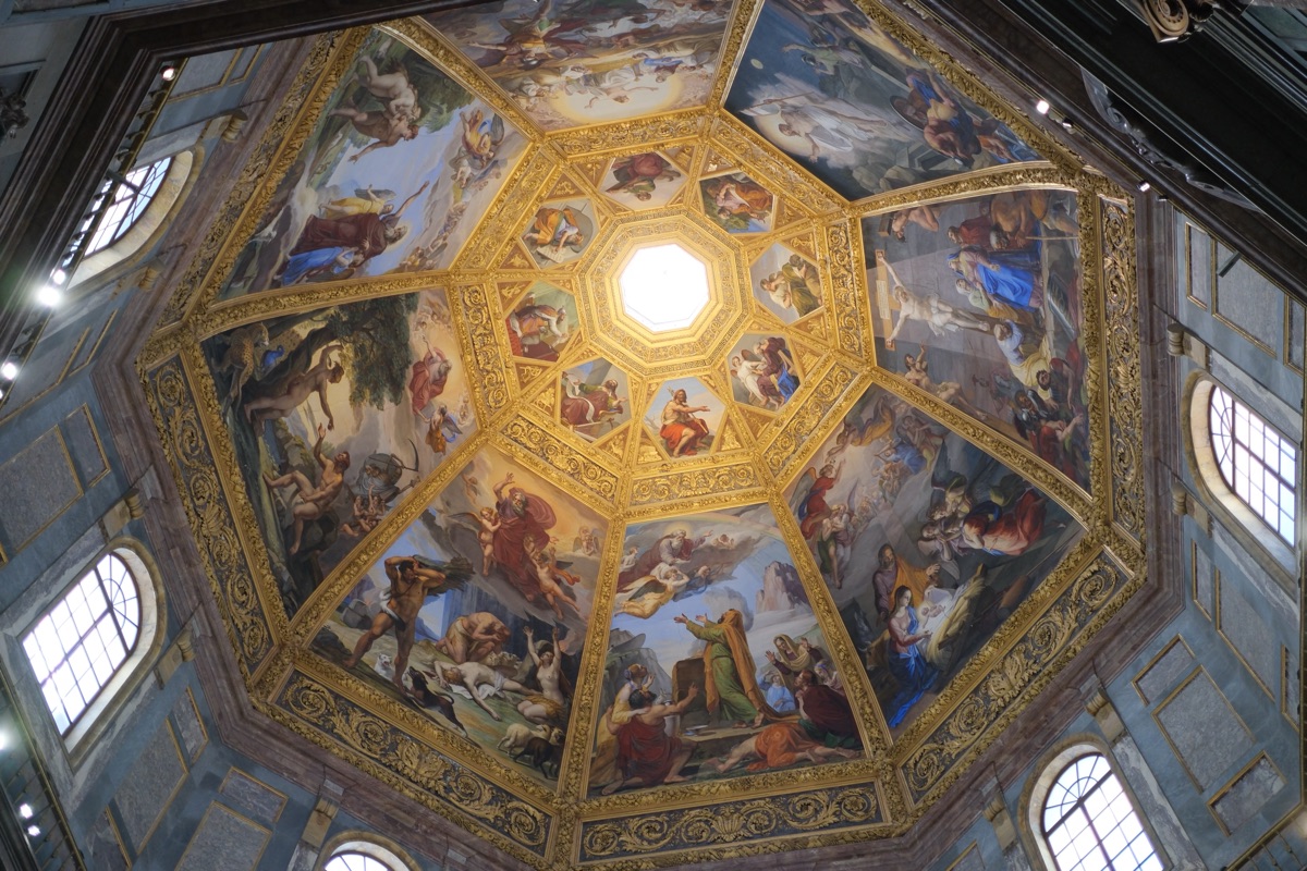 メディチ家礼拝堂のドームの天井のフレスコ画
