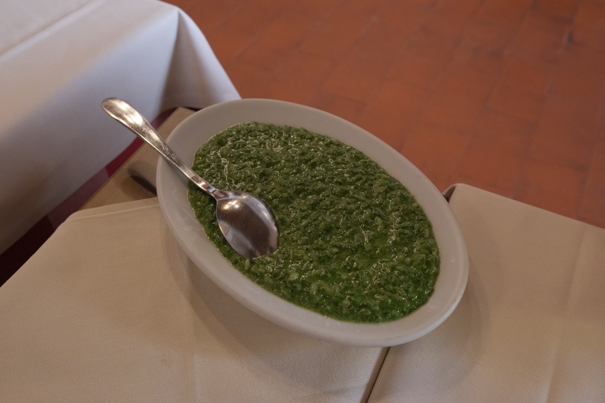 ほうれん草とチーズのリゾット（リゾット・ヴェルデ・ディ・スピナーチ・エ・フォルマッジ／Risotto verde di spinaci e formaggi）