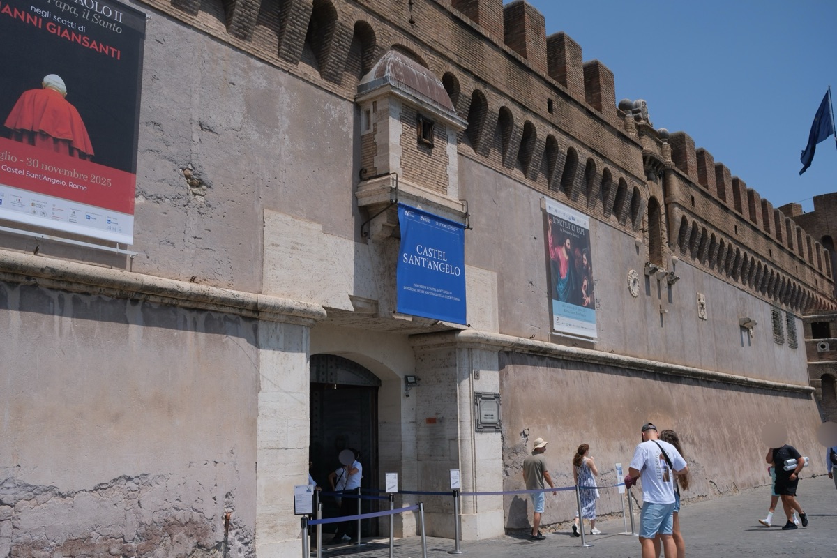 サンタンジェロ城の入り口