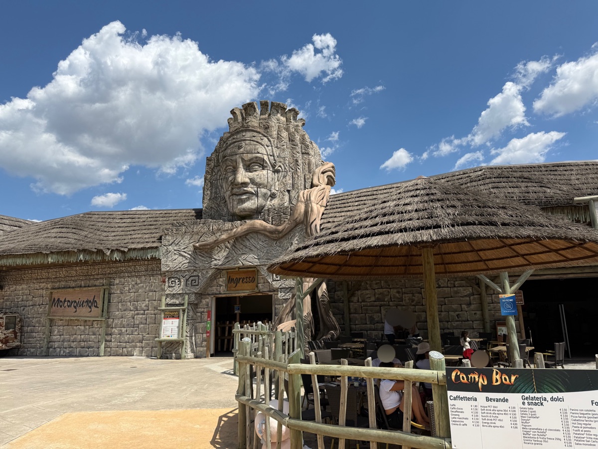 モトルジュングラの建物