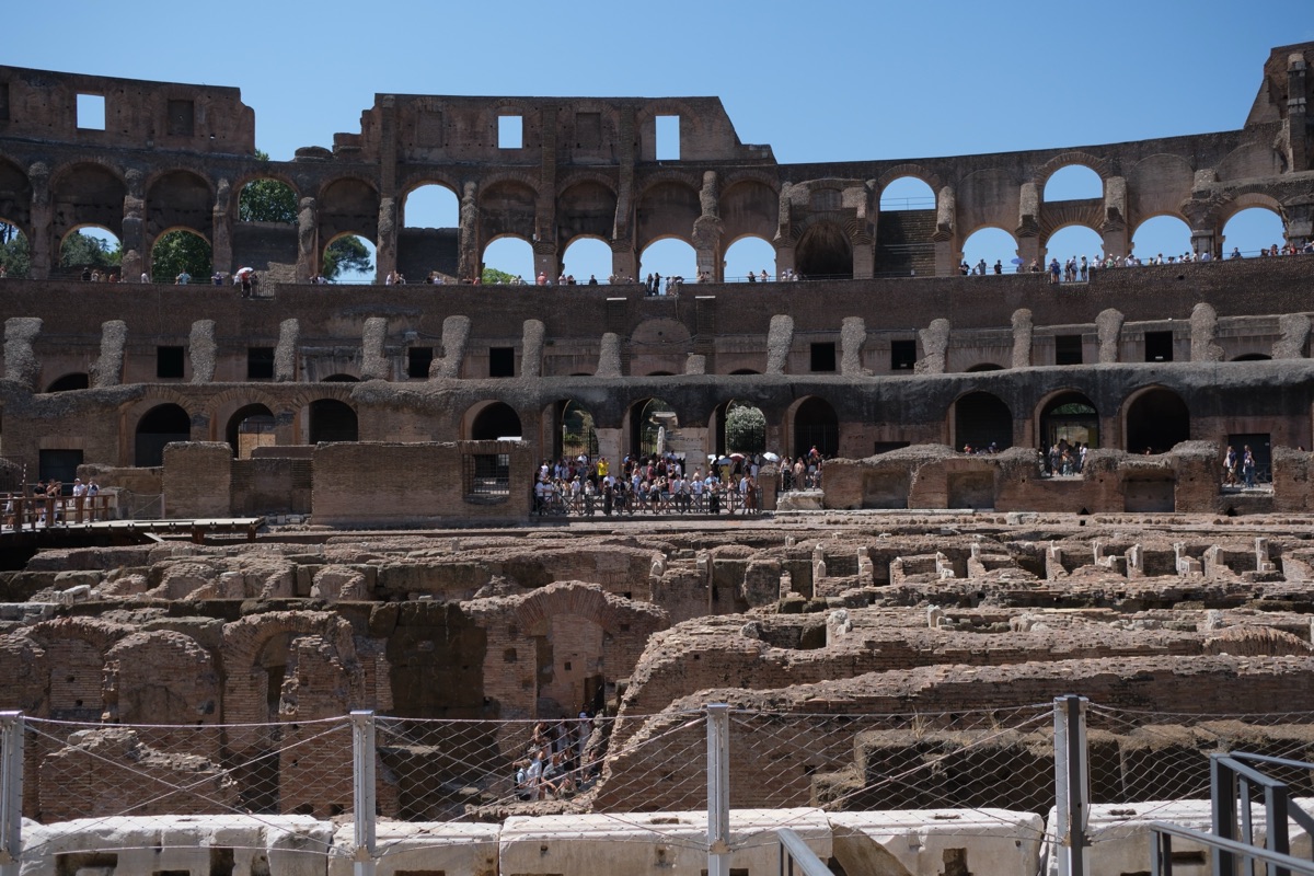 コロッセオの内側
床がないアリーナ