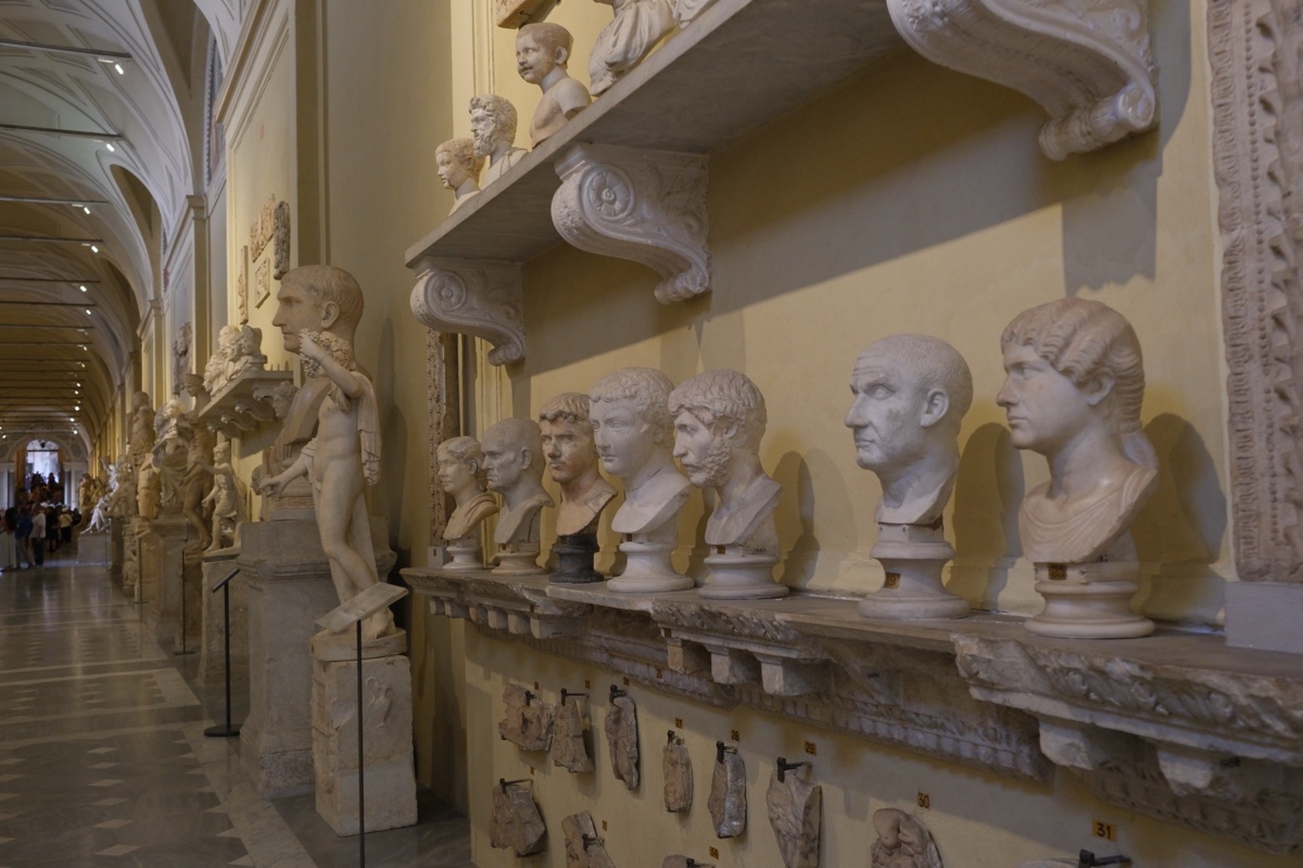 キアラモンティ美術館の胸像