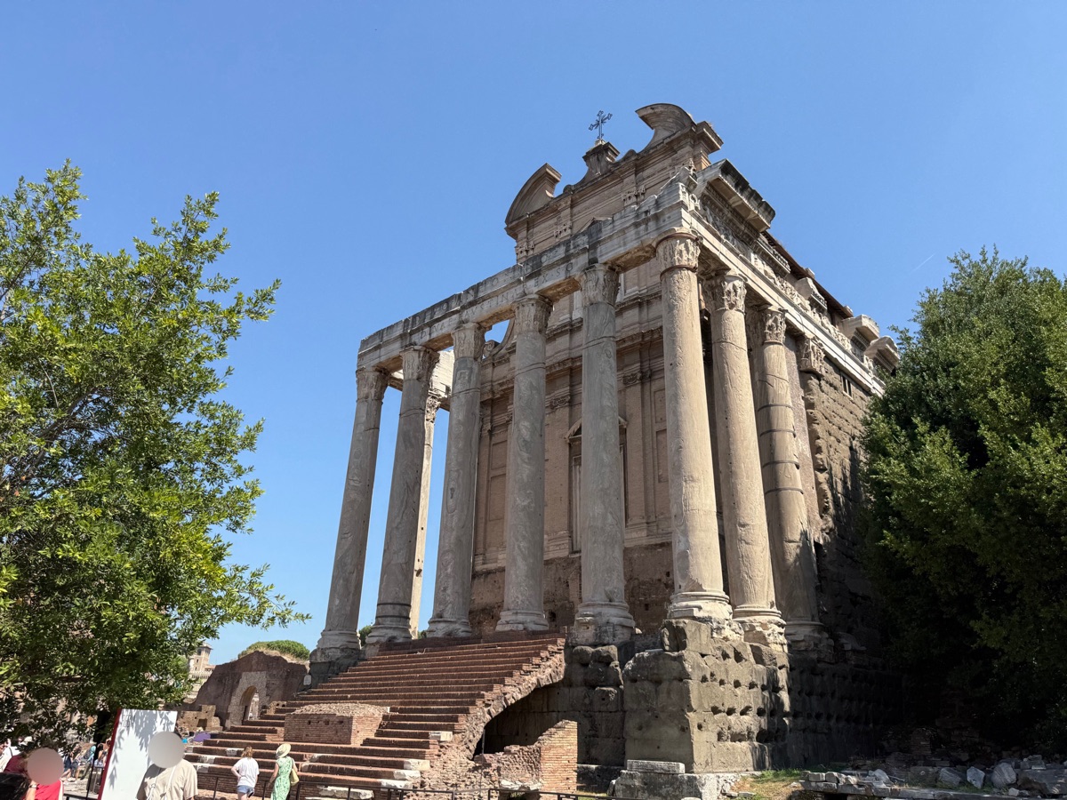 アントニヌス・ピウスとファウスティナ神殿