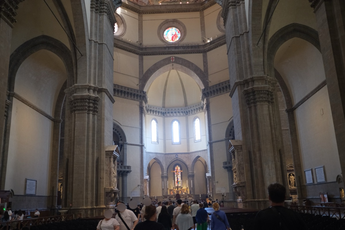 サンタ・マリア・デル・フィオーレ大聖堂の内部