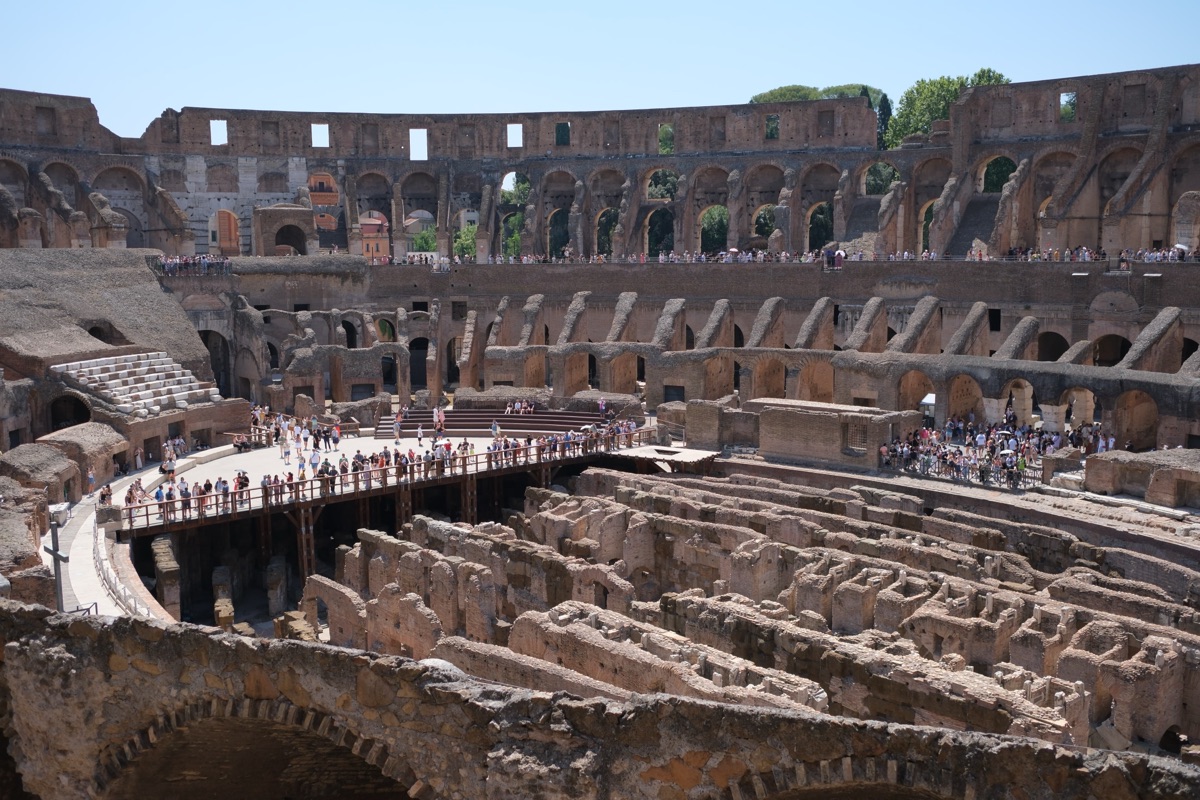 コロッセオの上層階から見たアリーナ