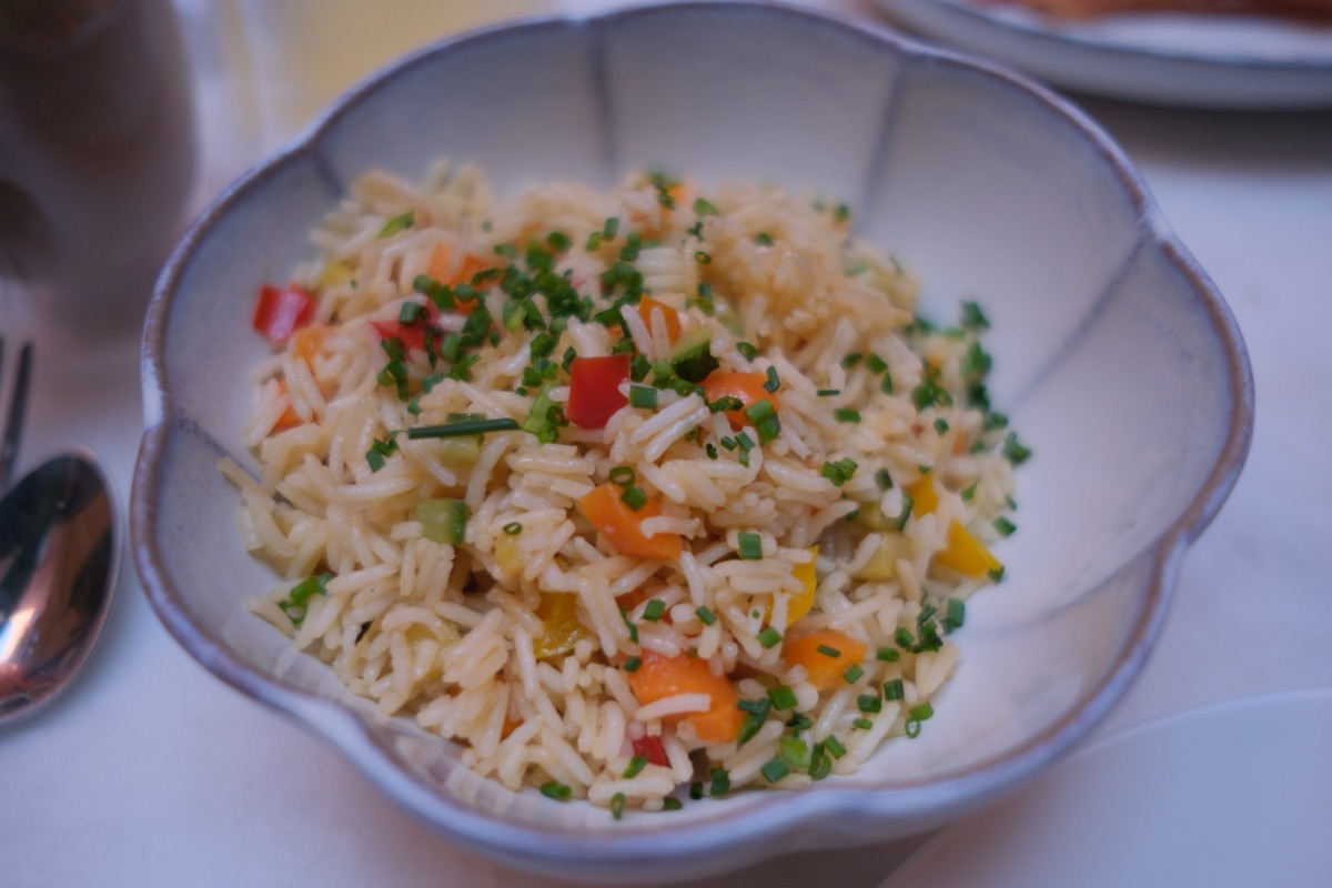 Wローマの朝食の野菜入りチャーハン