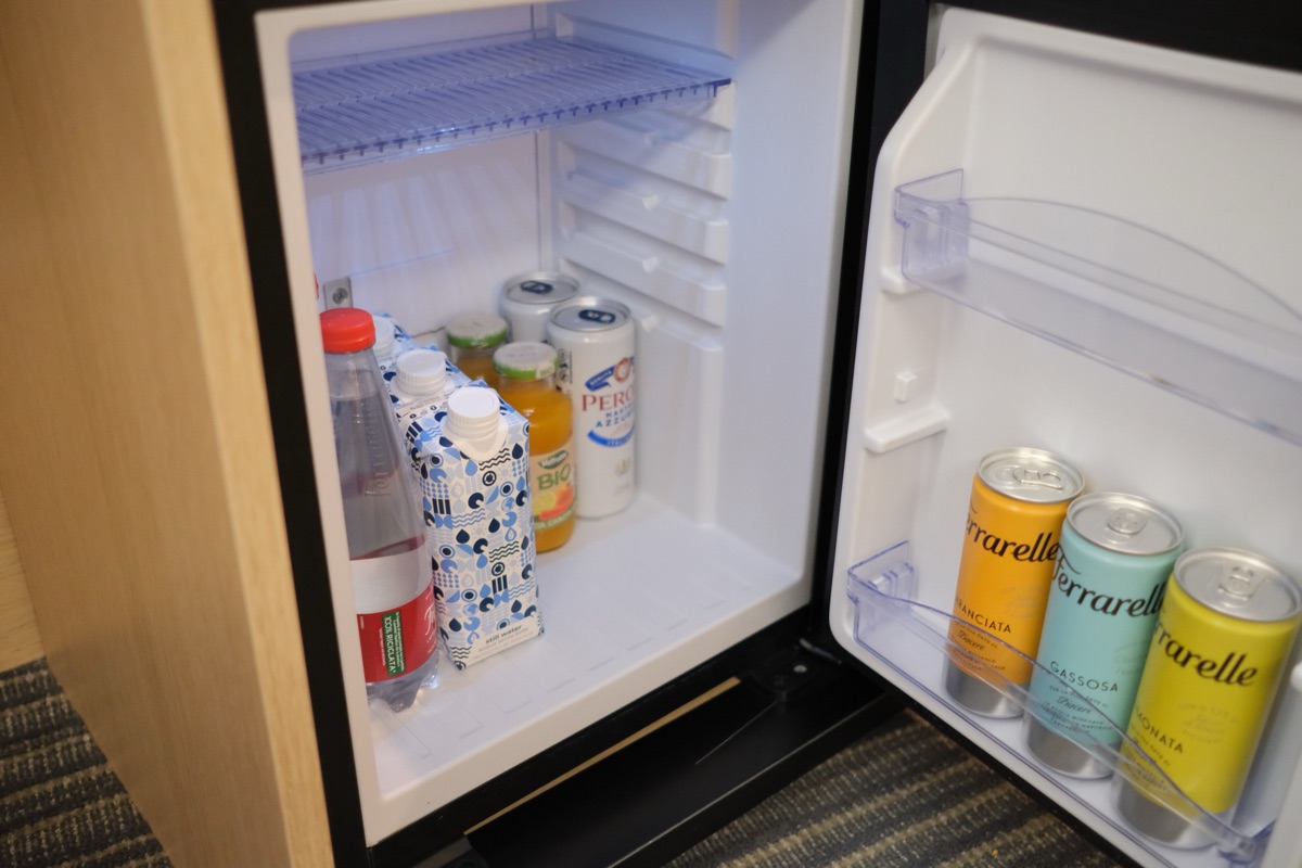 iQ ホテル ローマの客室の冷蔵庫