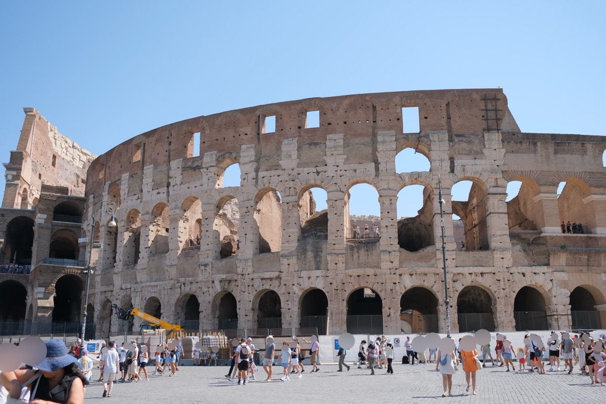 コロッセオの外観
一番外側の円が無くなっていることがわかる