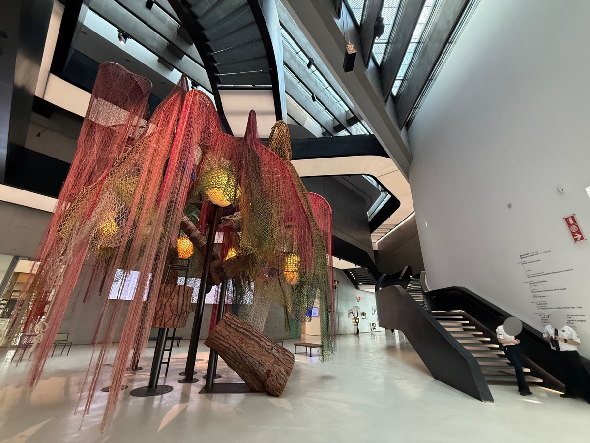 イタリア国立21世紀美術館（MAXXI）の館内