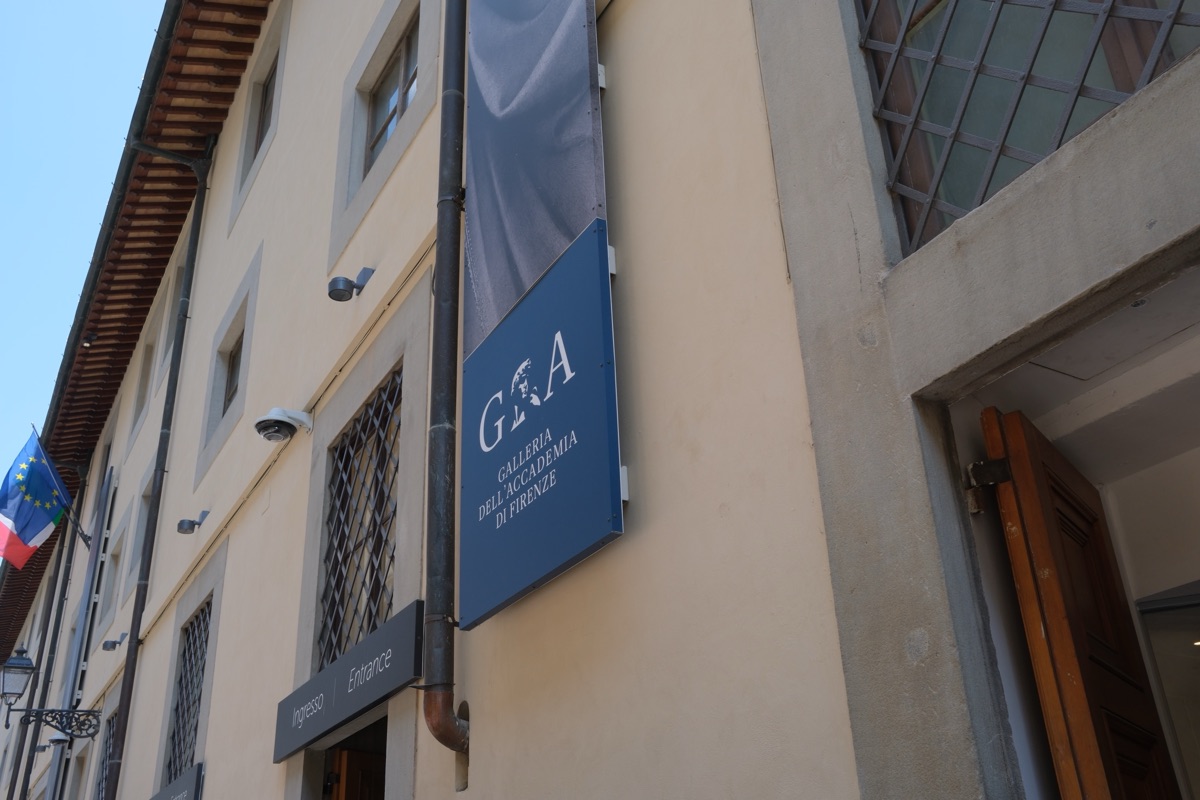 アカデミア美術館の外観