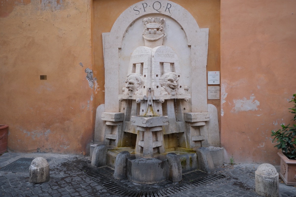 芸術家たちの噴水