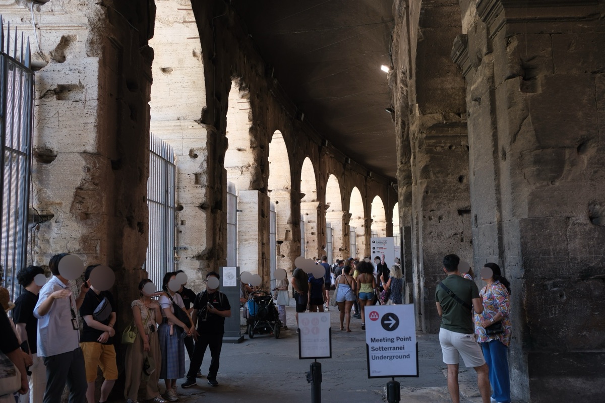 コロッセオの中に入ったところ
外側の通路1階