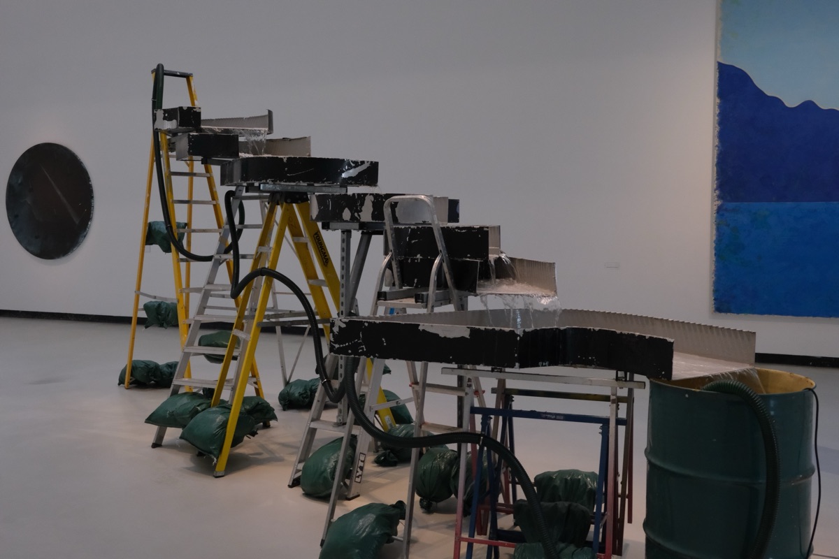 イタリア国立21世紀美術館（MAXXI）に展示されていた水を利用したインスタレーション