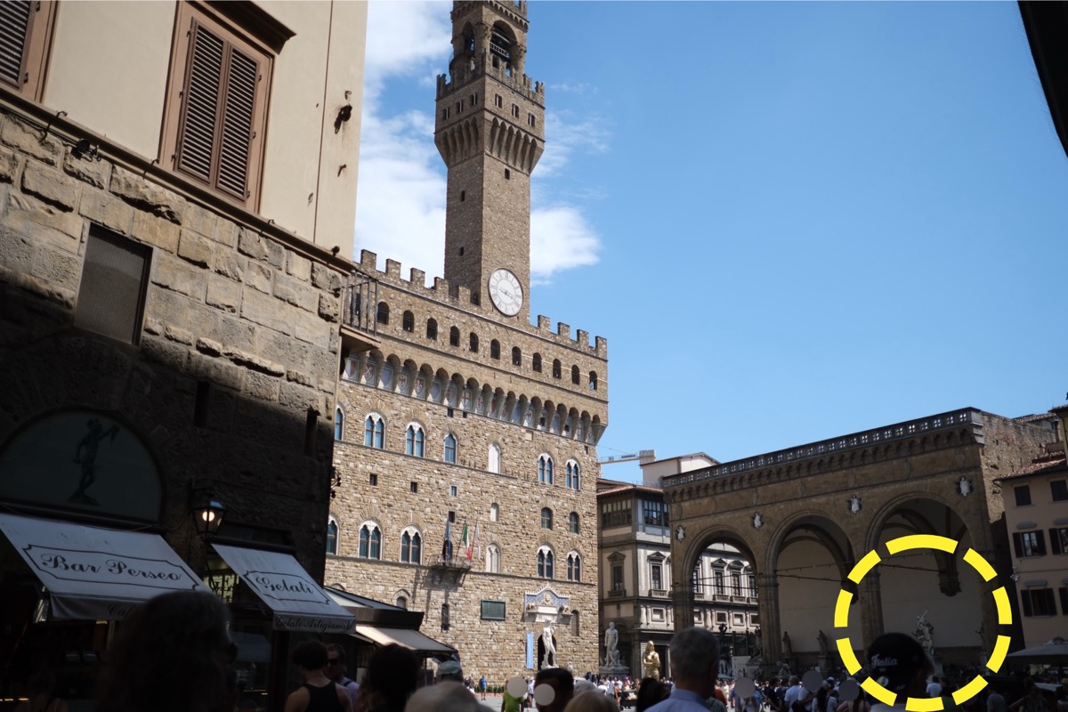 ロッジア・ディ・ランツィにあるサビニの女たちの略奪