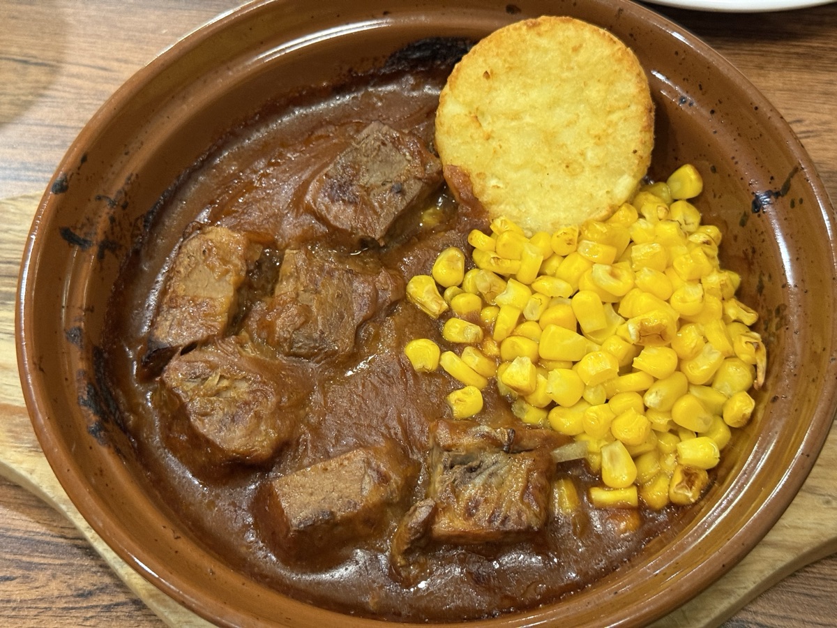 イタリア風牛肉の煮込み（意太利风味烩牛肉）