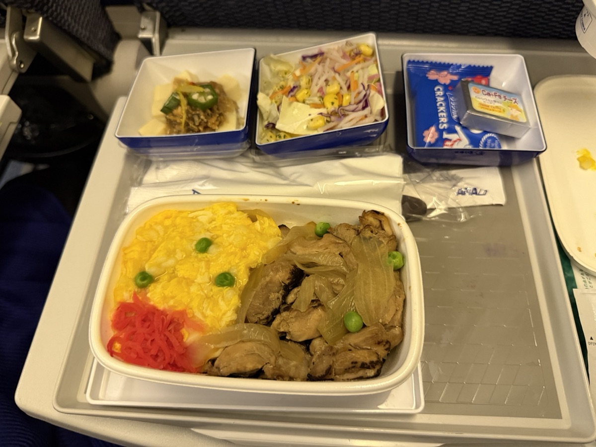 羽田から北京までのフライトの機内食